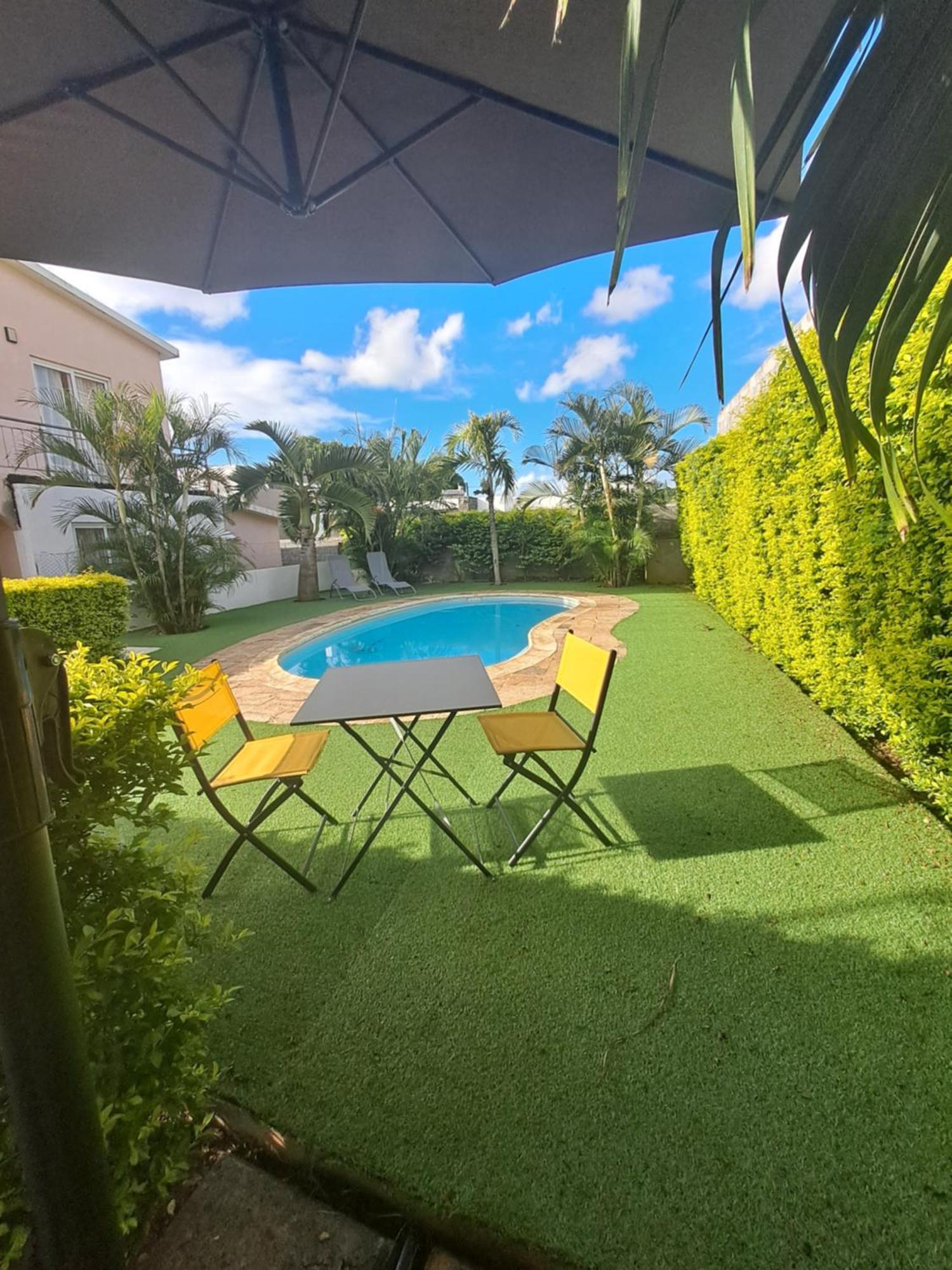 Appartement Paisible Avec Jardin & Piscine Albion Extérieur photo