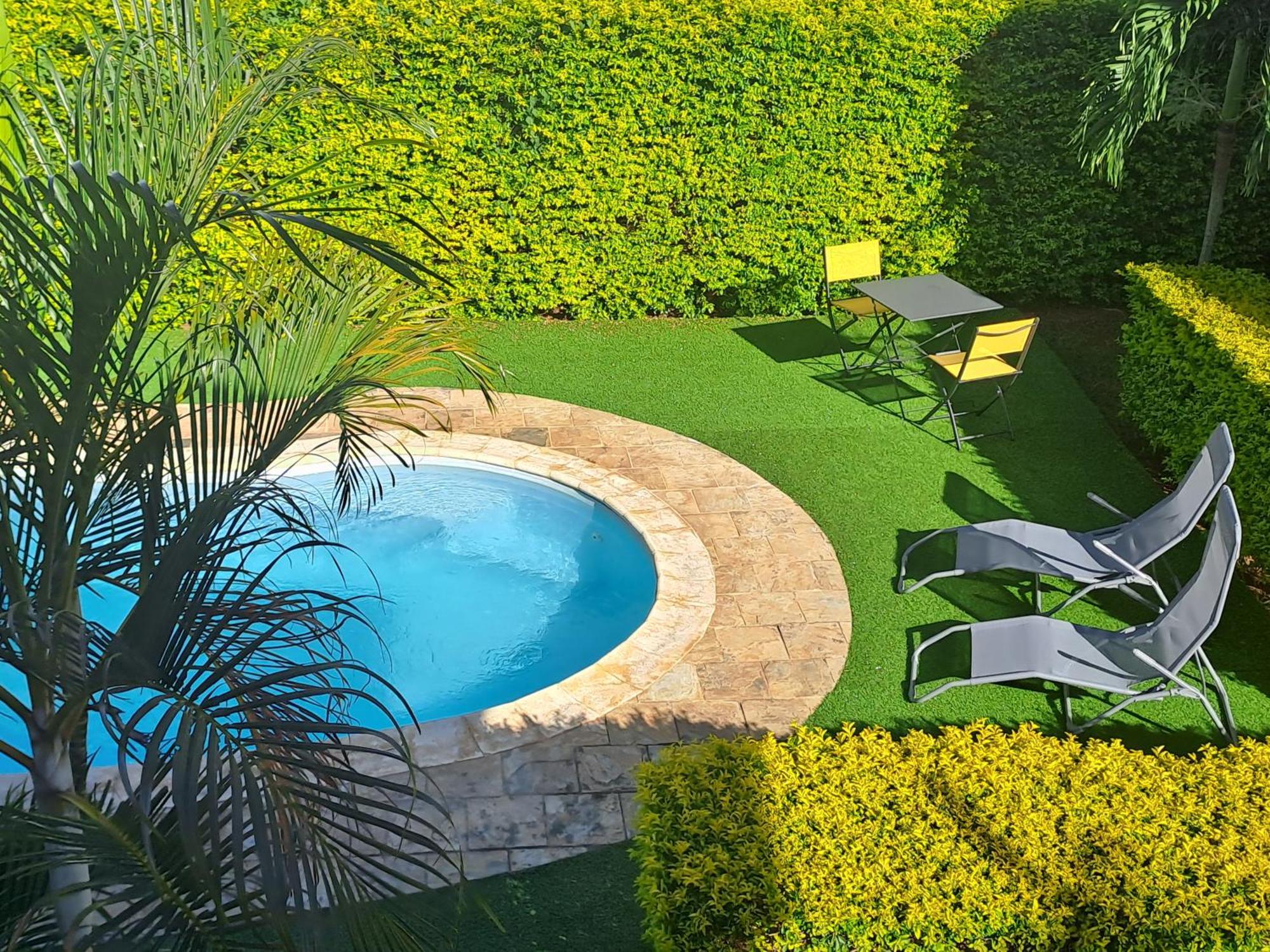 Appartement Paisible Avec Jardin & Piscine Albion Extérieur photo