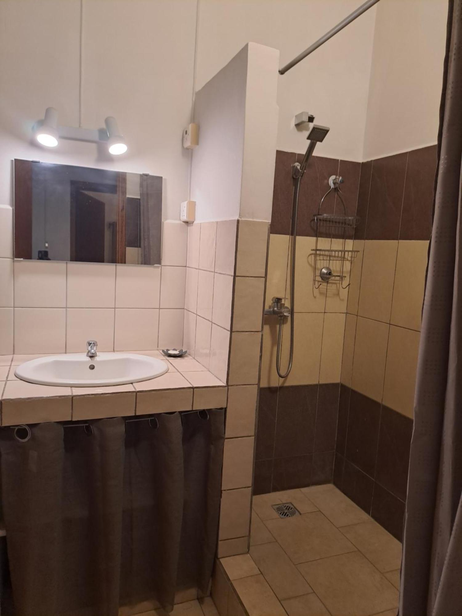Appartement Paisible Avec Jardin & Piscine Albion Extérieur photo